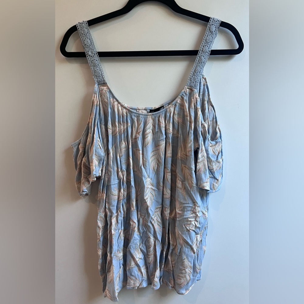 Torrid Rayon Crinkle Light Blue Feather Cold Shoulder Top